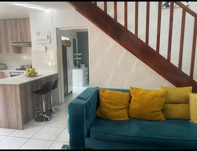 2 BEDROOM APARTMENT FOR SALE IN BASSONIA
